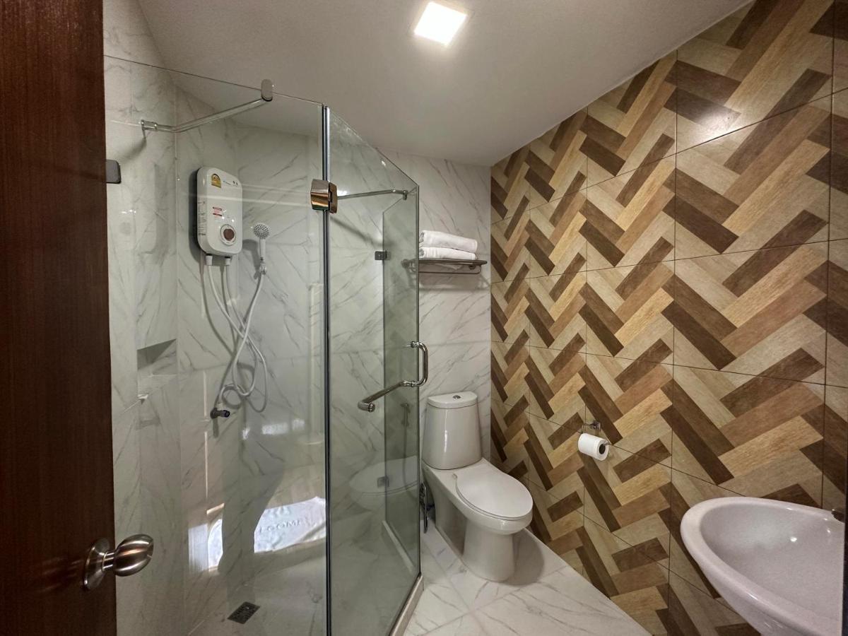 Plernpetch Hotel Surat Thani Exterior foto