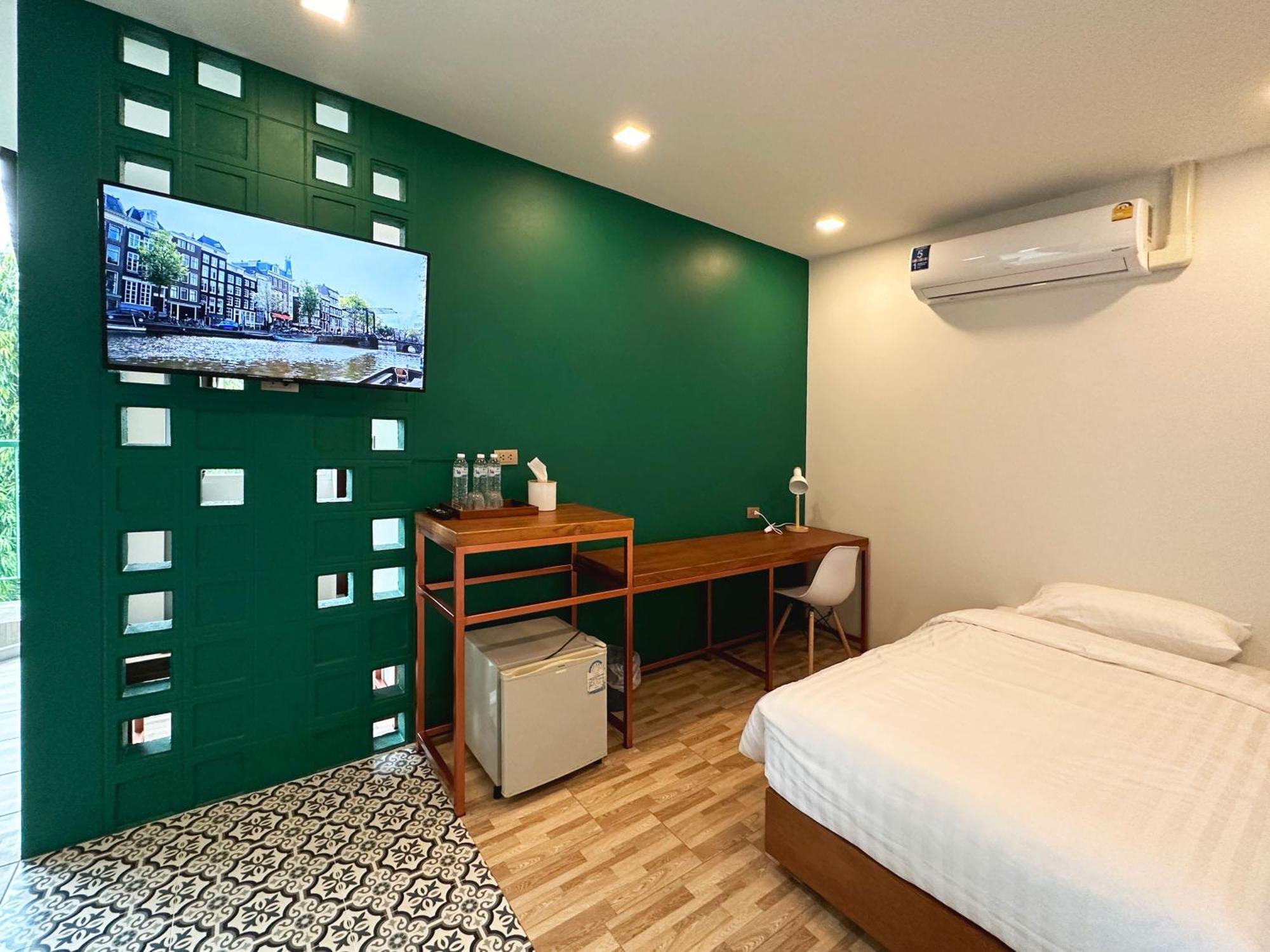 Plernpetch Hotel Surat Thani Exterior foto